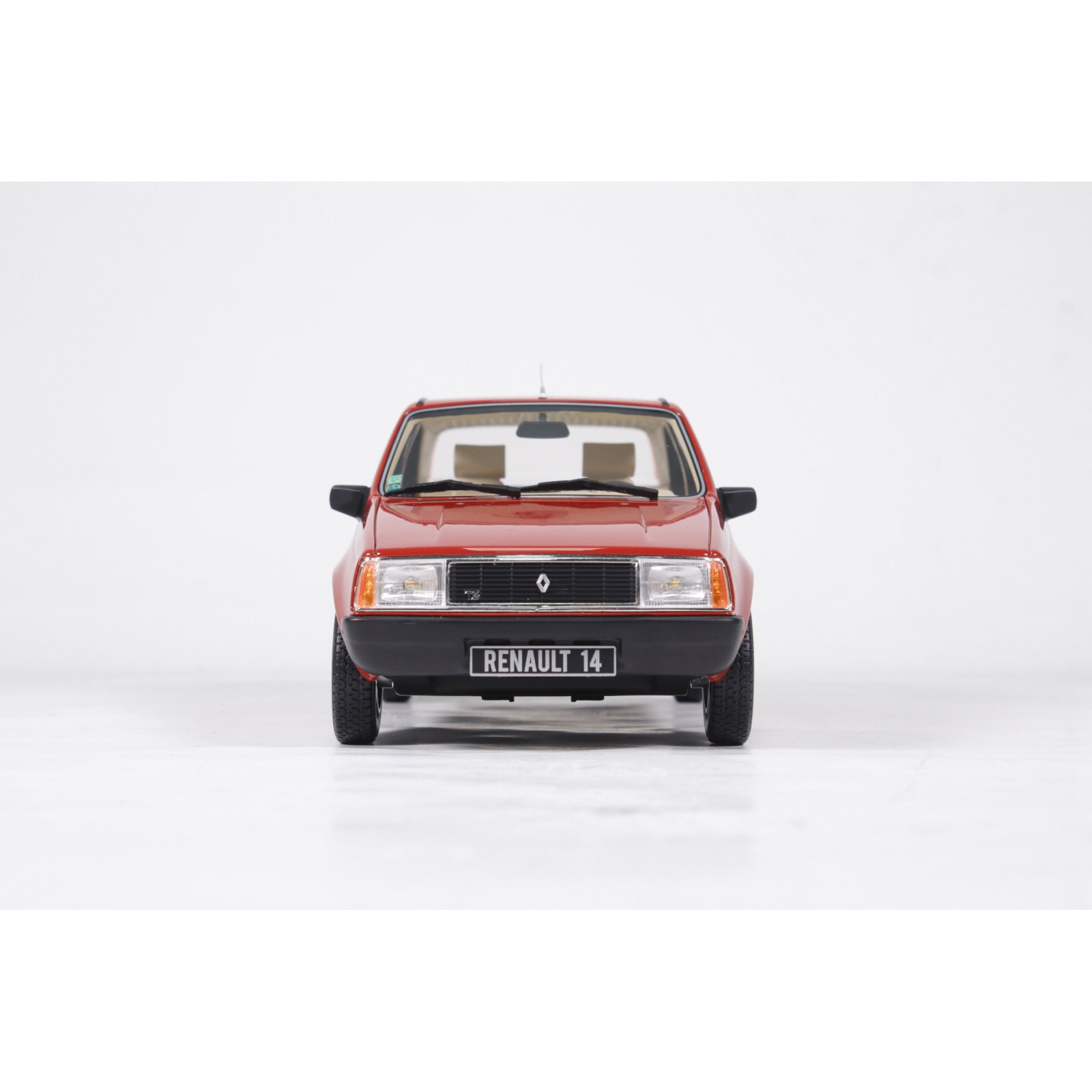 Renault 14 TS Rouge 705 1983