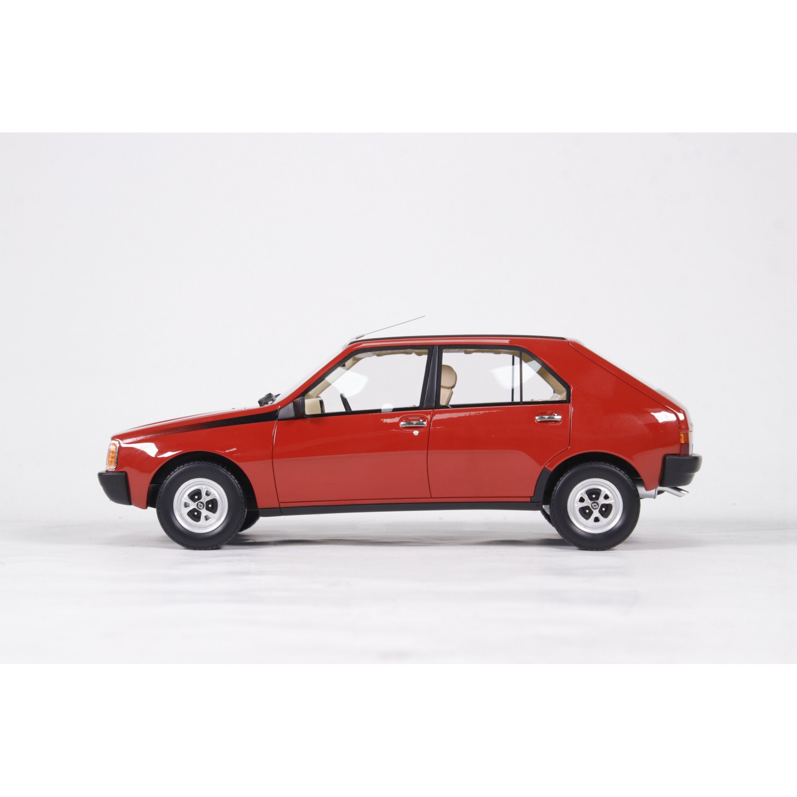 Renault 14 TS Rouge 705 1983