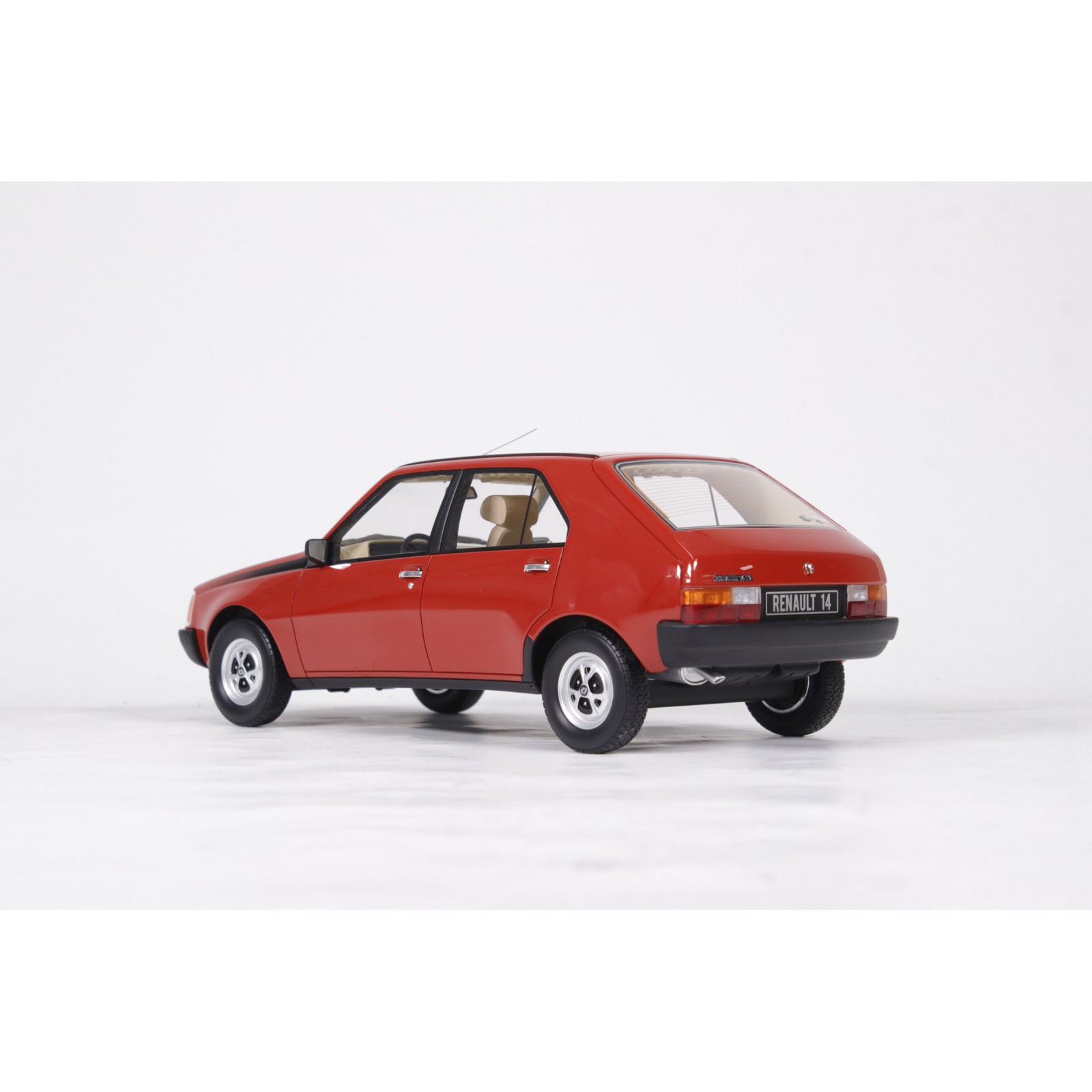 Renault 14 TS Rouge 705 1983