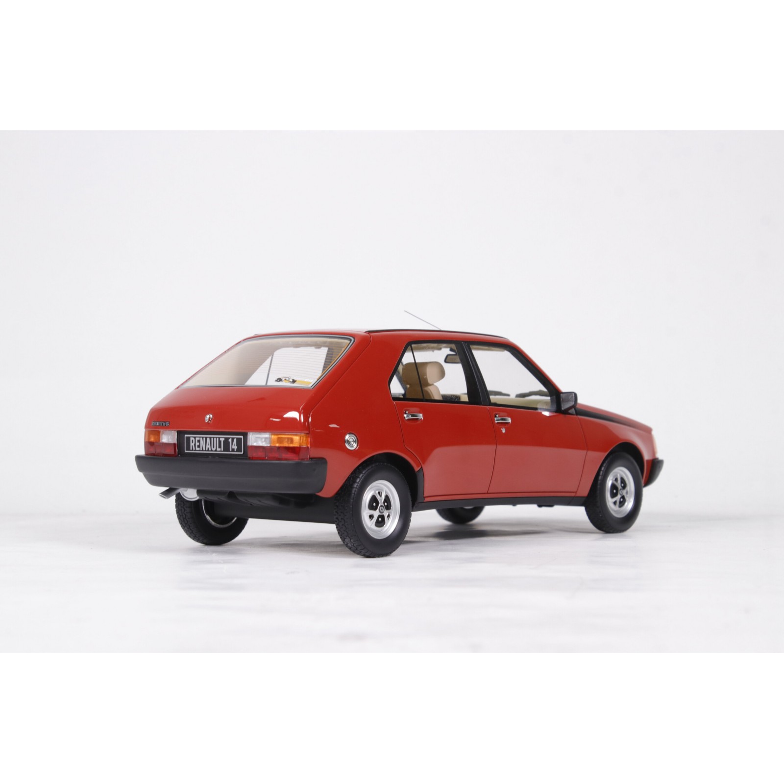 Renault 14 TS Rouge 705 1983