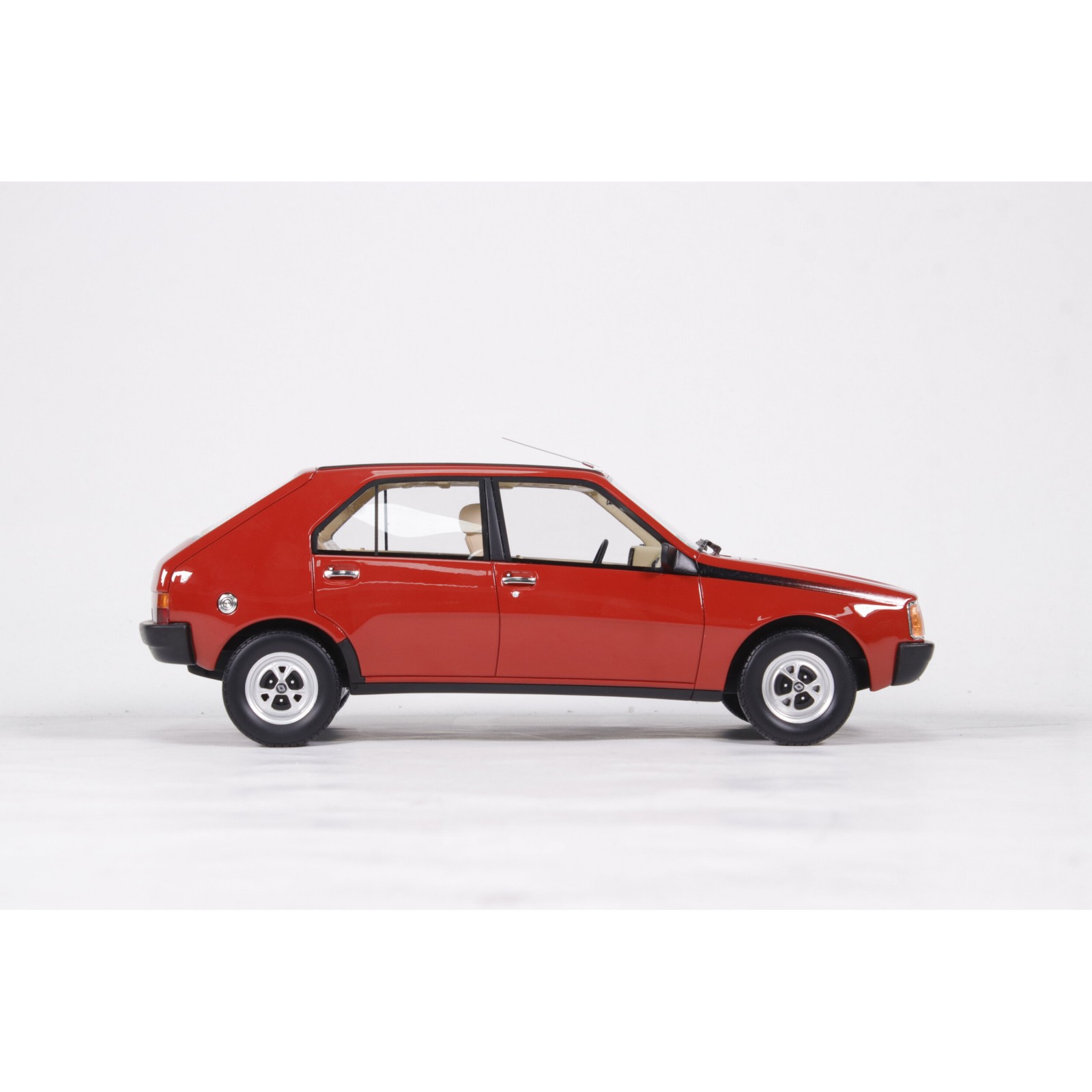 Renault 14 TS Rouge 705 1983