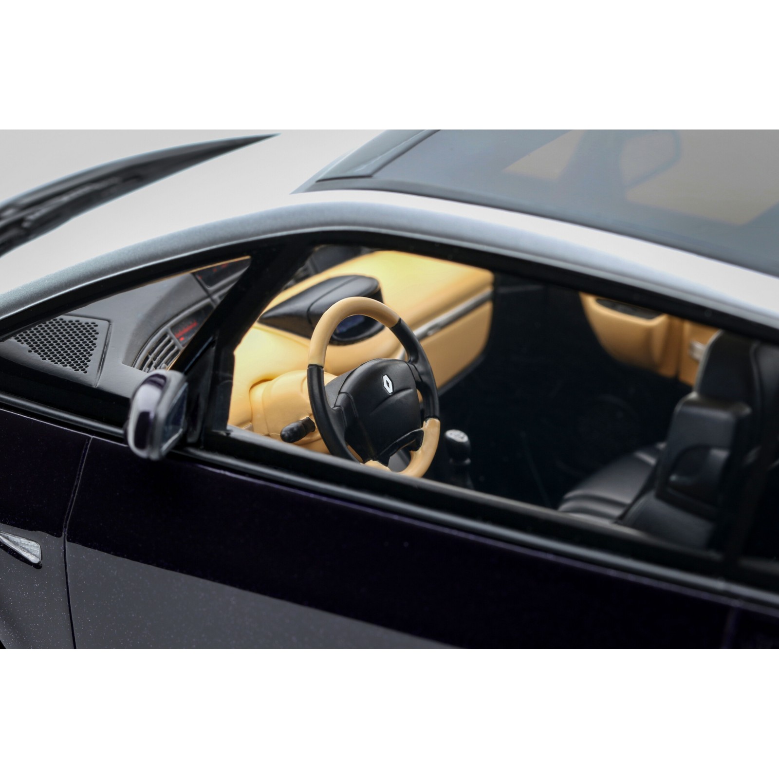 Renault Avantime 3.0 V6 Privilege Noir Nocturne 268 2003