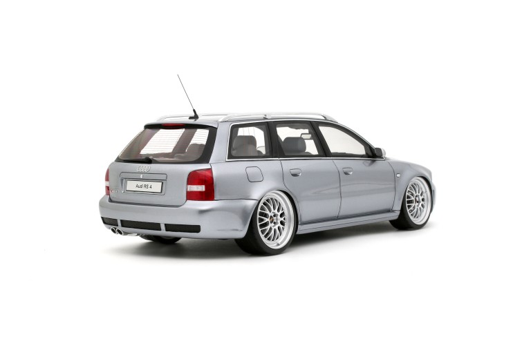 Audi RS 4 (B5) Avant "stanced" Avus Silver 2025