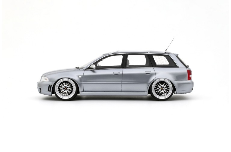 Audi RS 4 (B5) Avant "stanced" Avus Silver 2025