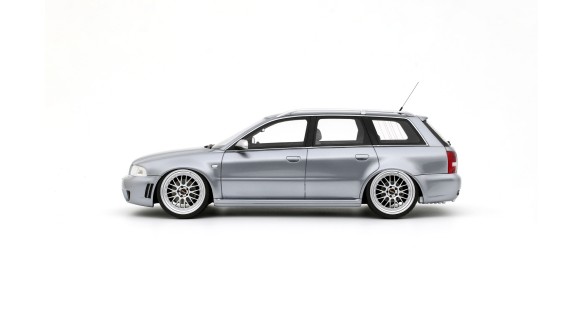 Audi RS 4 (B5) Avant "stanced" Avus Silver 2025