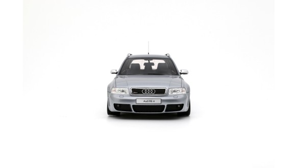 Audi RS 4 (B5) Avant "stanced" Avus Silver 2025