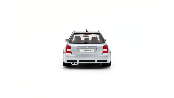 Audi RS 4 (B5) Avant "stanced" Avus Silver 2025