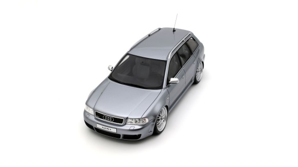 Audi RS 4 (B5) Avant "stanced" Avus Silver 2025