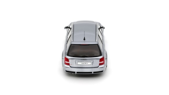 Audi RS 4 (B5) Avant "stanced" Avus Silver 2025