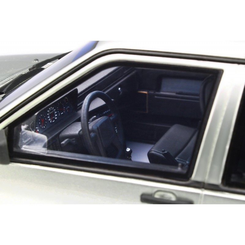 Volvo 740 Turbo Metal Light Silver 1987