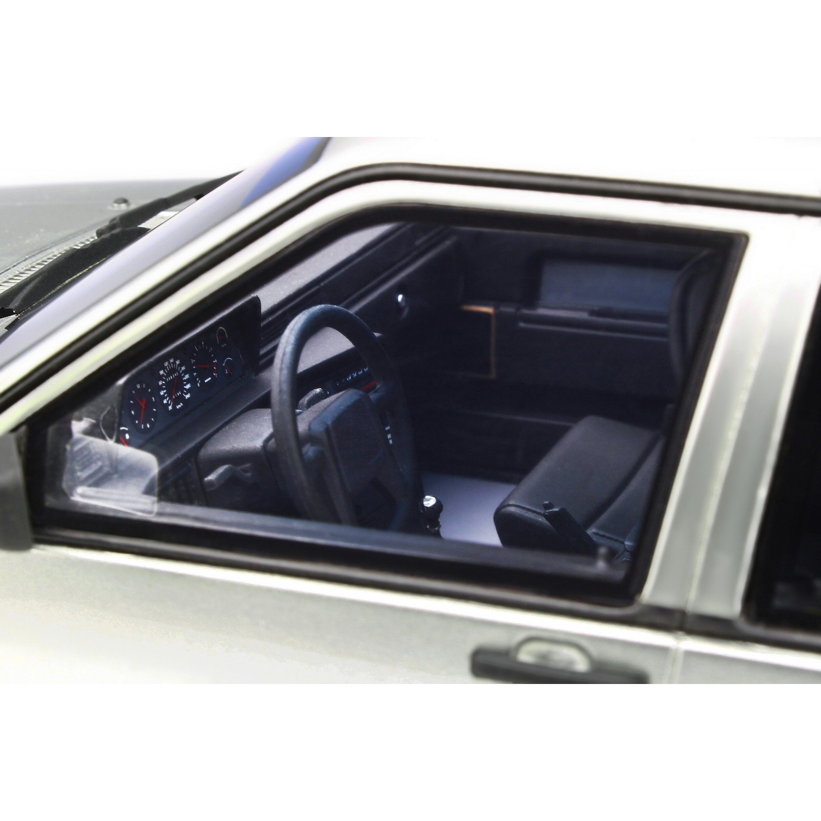 Volvo 740 Turbo Metal Light Silver 1987