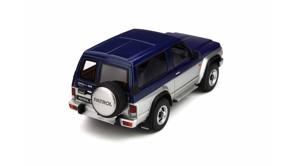 Nissan Patrol GR Blue TH1 & Silver KJ1 1992