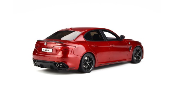 Alfa Romeo Giulia Quadrifoglio Rosso Competizione 2016