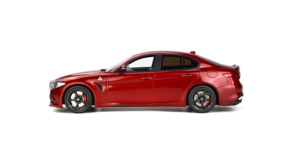 Alfa Romeo Giulia Quadrifoglio Rosso Competizione 2016