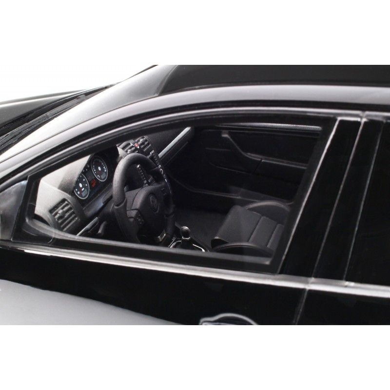 Volkswagen Golf 5 R32 Black A1 2005