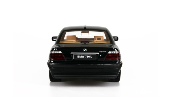 BMW E38 750 iL Schwarz II 668 1998