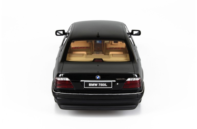 BMW E38 750 iL Schwarz II 668 1998