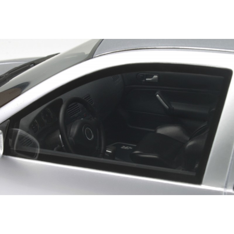 Volkswagen Golf 4 R32 Reflet D'argent Métallisé 2002