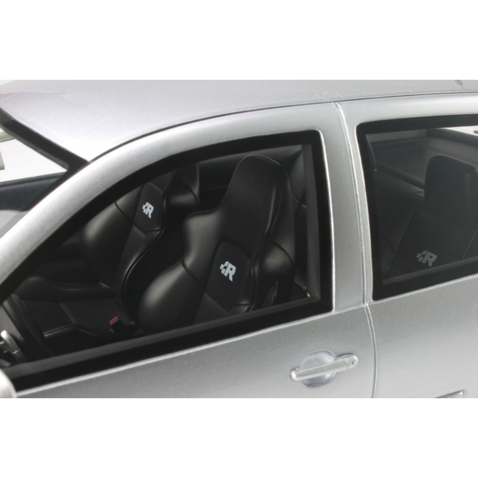 Volkswagen Golf 4 R32 Reflet D'argent Métallisé 2002