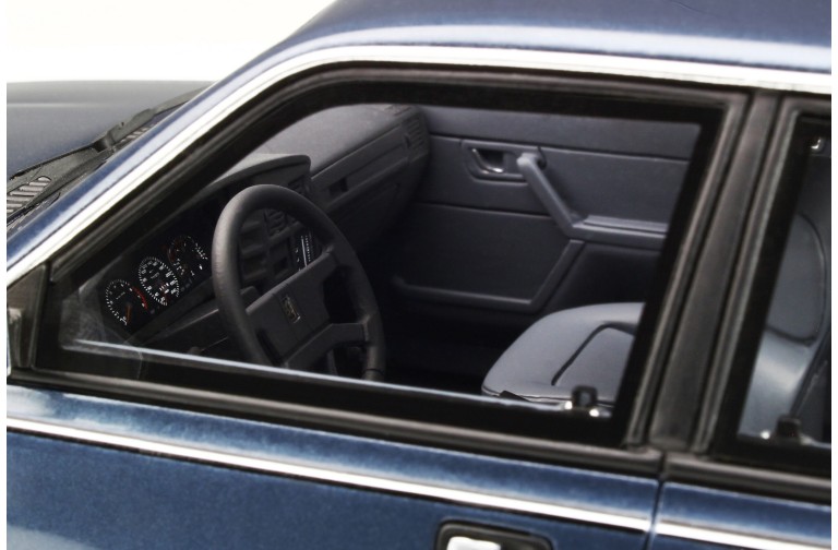 Peugeot 505 V6 Bleu Delft 1987