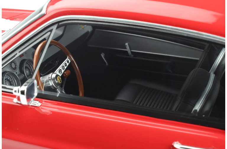 Shelby GT500 FastBack Candy Apple Red 1967