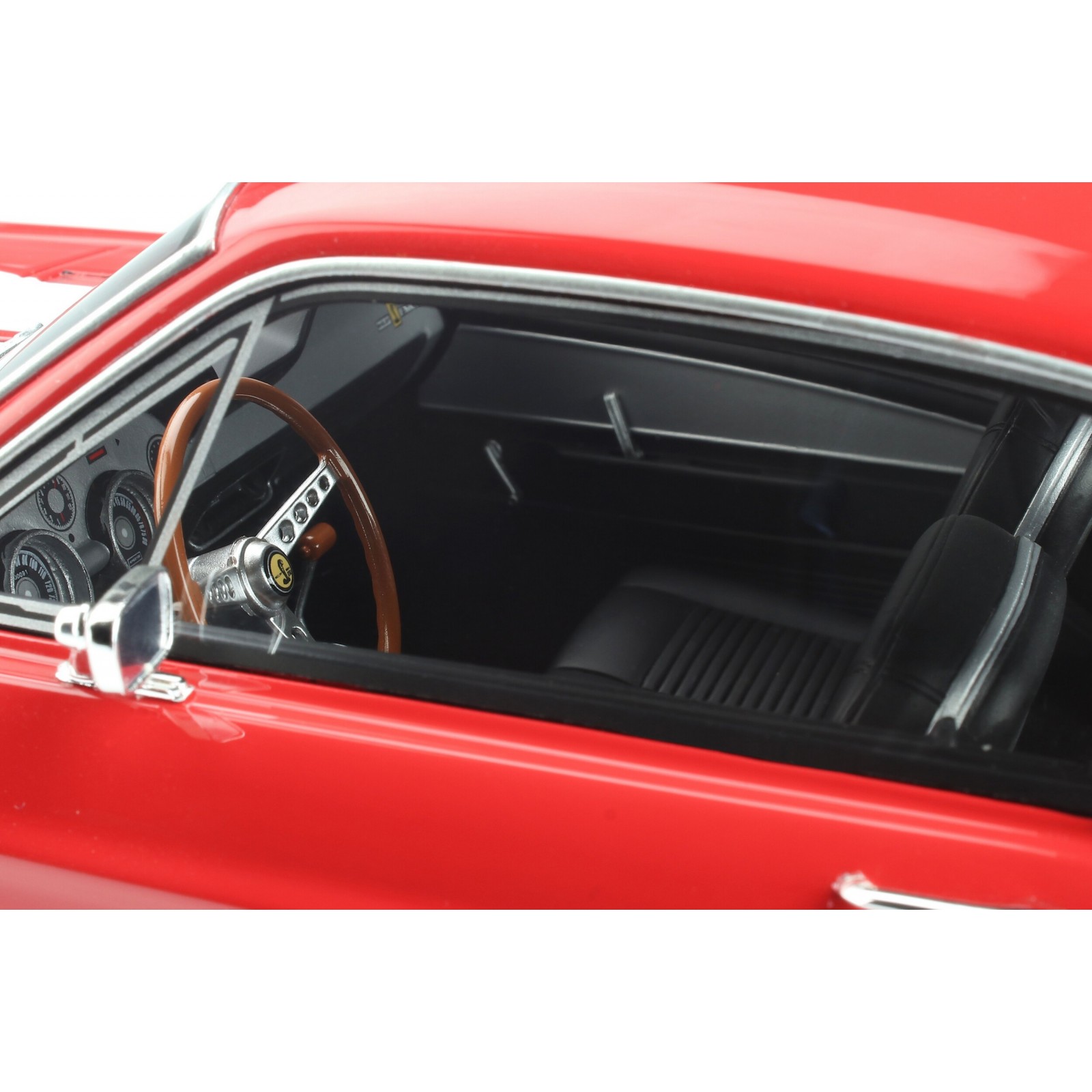 Shelby GT500 FastBack Candy Apple Red 1967