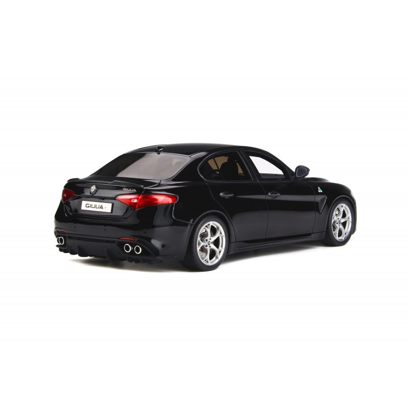 Alfa Romeo Giulia Quadrifoglio Nero Vulcano 2016