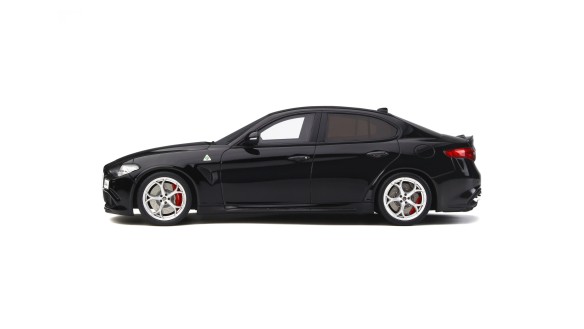Alfa Romeo Giulia Quadrifoglio Nero Vulcano 2016