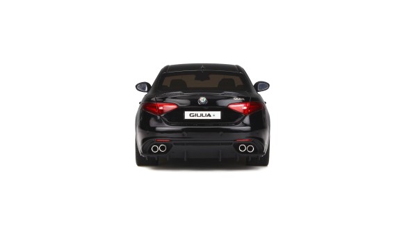 Alfa Romeo Giulia Quadrifoglio Nero Vulcano 2016