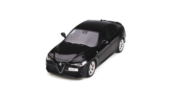 Alfa Romeo Giulia Quadrifoglio Nero Vulcano 2016