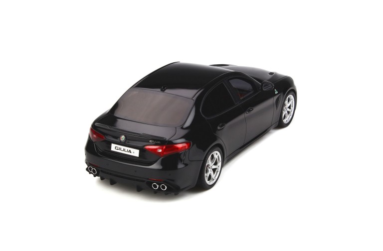Alfa Romeo Giulia Quadrifoglio Nero Vulcano 2016