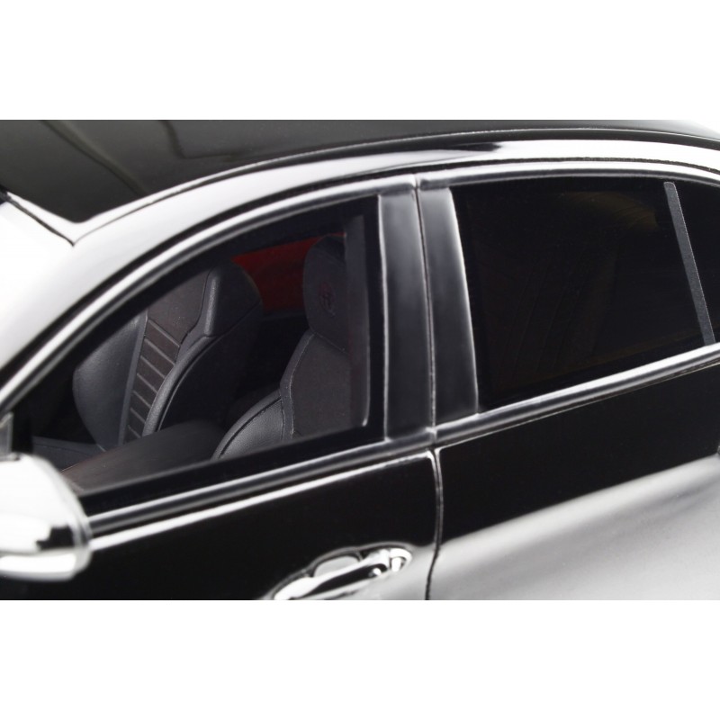 Alfa Romeo Giulia Quadrifoglio Nero Vulcano 2016