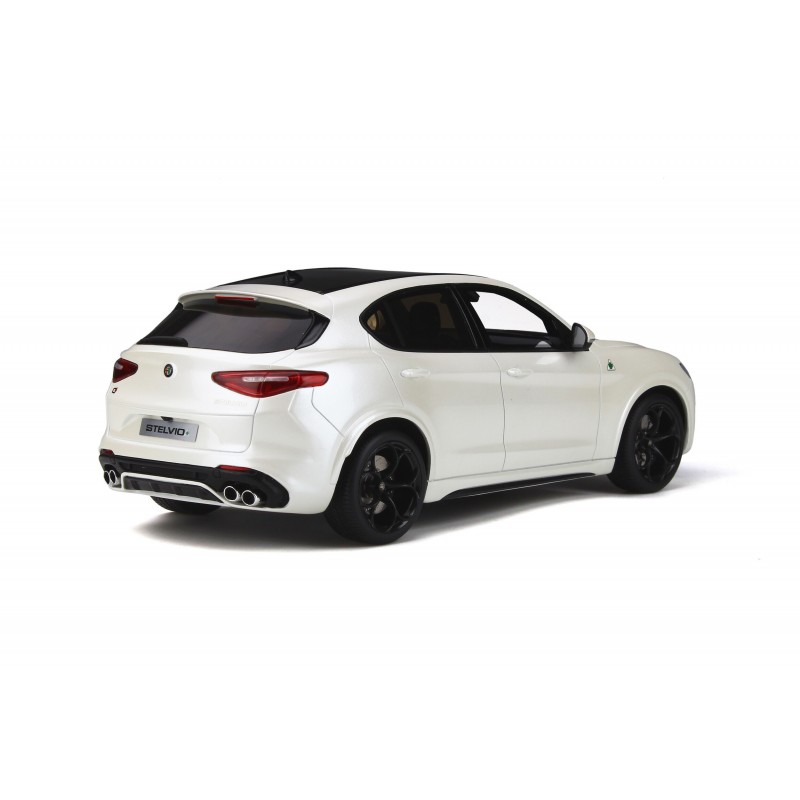 Alfa Romeo Stelvio Quadrifoglio Alfa White 2017