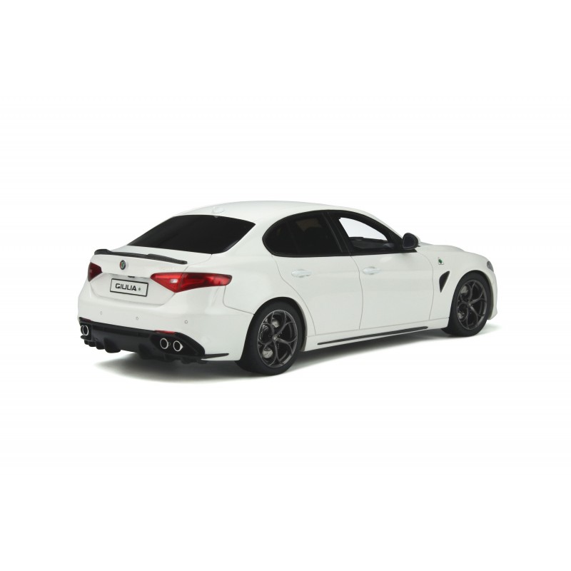 Alfa Romeo Giulia Quadrifoglio White trofeo 2019