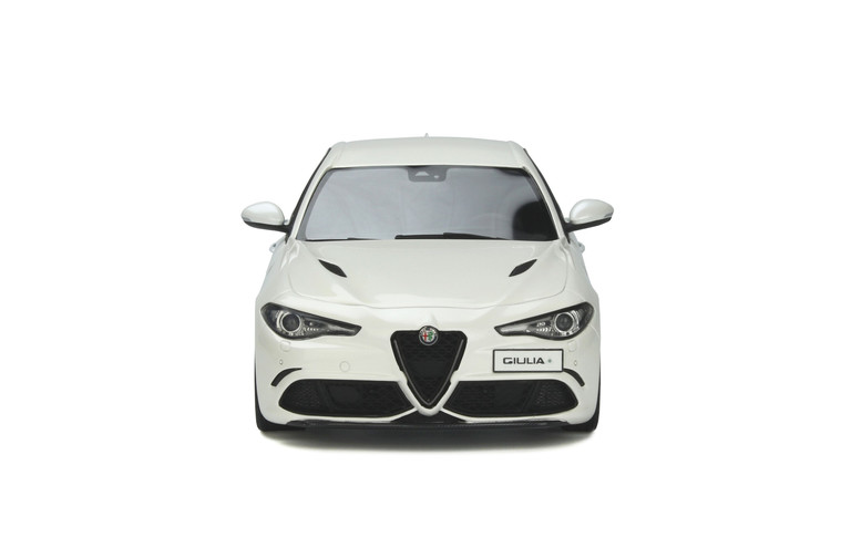Alfa Romeo Giulia Quadrifoglio White trofeo 2019