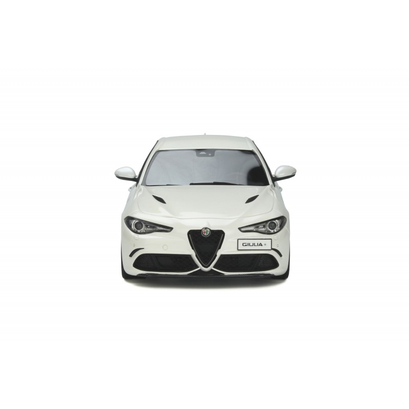 Alfa Romeo Giulia Quadrifoglio White trofeo 2019