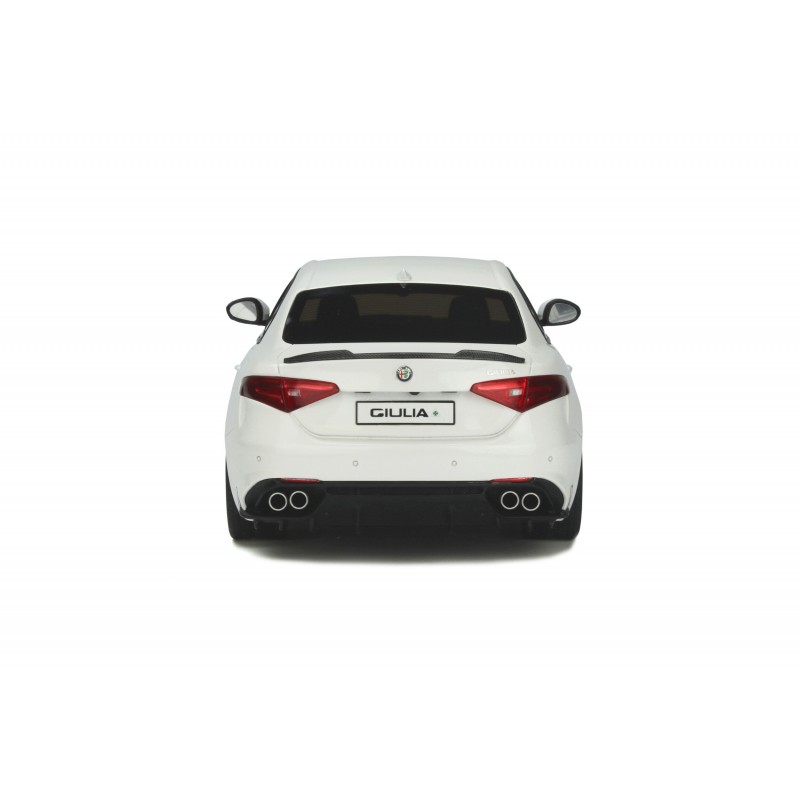 Alfa Romeo Giulia Quadrifoglio White trofeo 2019
