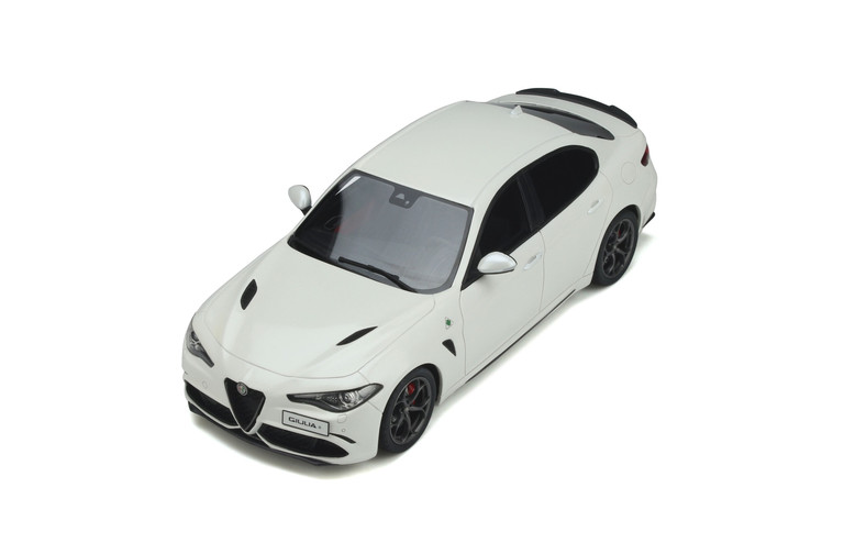 Alfa Romeo Giulia Quadrifoglio White trofeo 2019
