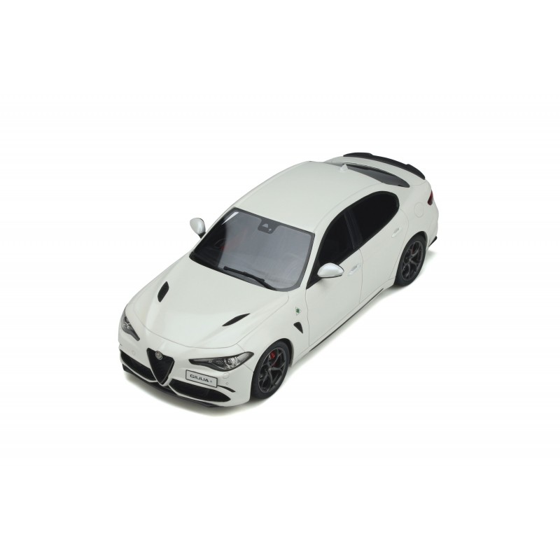 Alfa Romeo Giulia Quadrifoglio White trofeo 2019