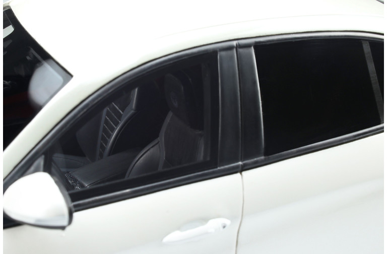 Alfa Romeo Giulia Quadrifoglio White trofeo 2019