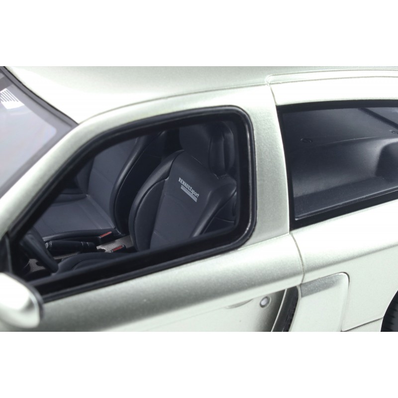 Renault Clio Ph.2 V6 Gris Titanium 2003