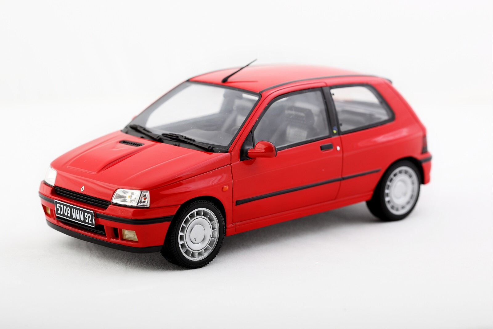 Herpa Kit de Montaje MiniKits Renault Clio 16V, Jaune/Rouge Etrusque, Miniatura a Escala 1:87, Pieza de colección, Kit de modelismo, plástico Herpa Kit de Montaje MiniKits Renault Clio 16V, Jaune/Rouge Etrusque, Miniatura a Escala 1:87, Pieza de colección, Kit de modelismo, plástico