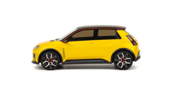 Renault 5 e-tech electric prototype Jaune Echo 2021