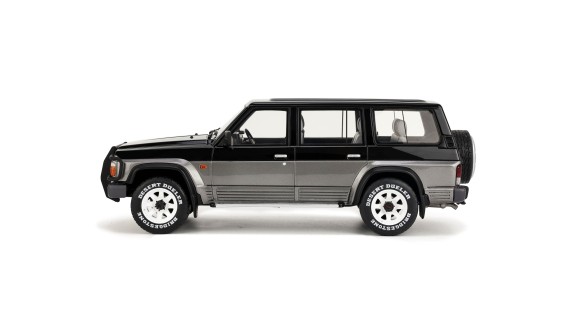 Nissan Patrol GR Y60 Graphite Grey KH2 / Black 1992