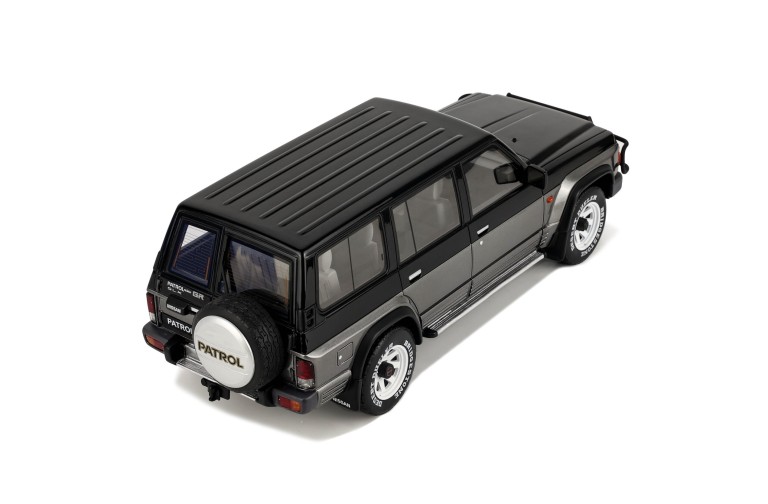 Nissan Patrol GR Y60 Graphite Grey KH2 / Black 1992