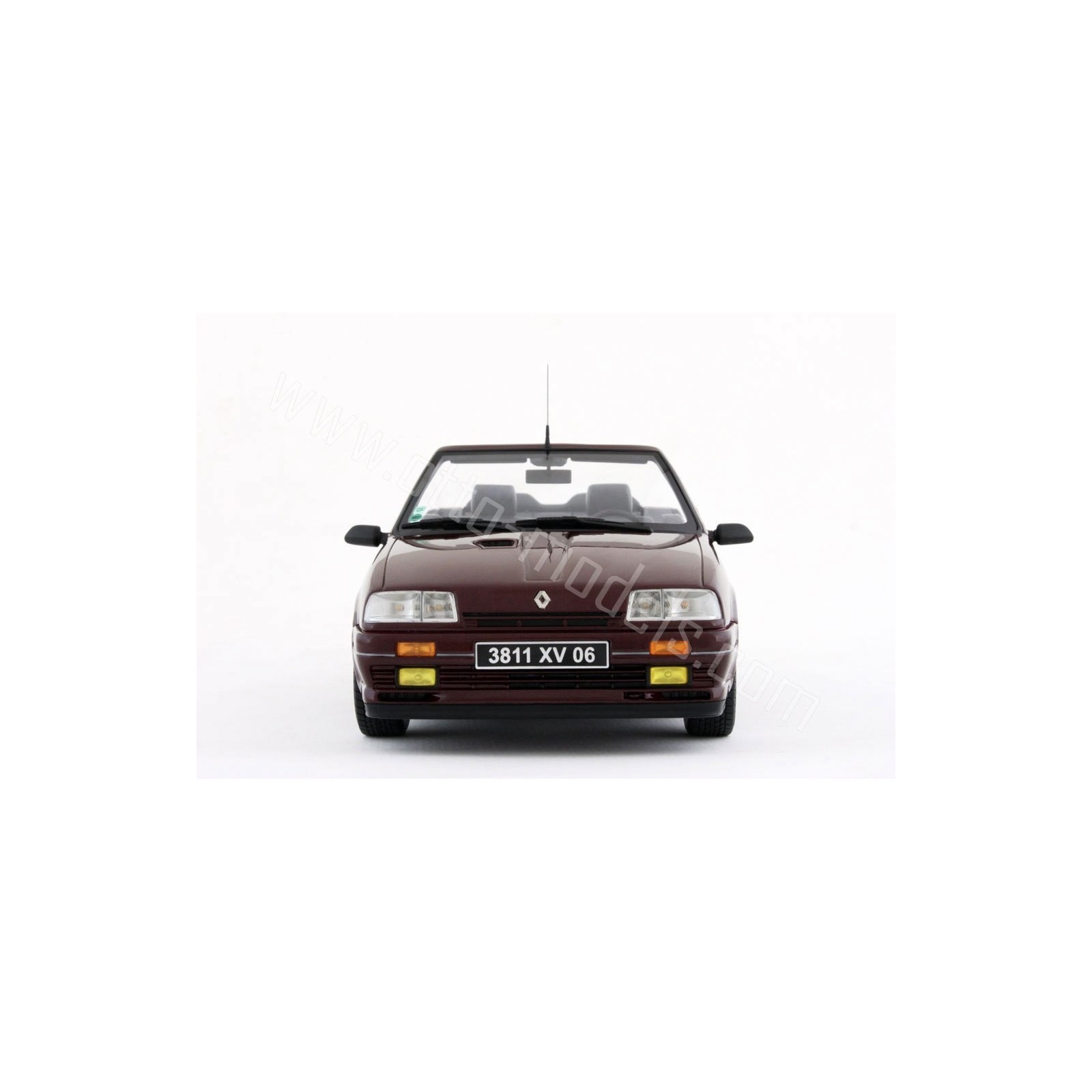 Renault 19 16S Cabriolet Rouge Persan 1991