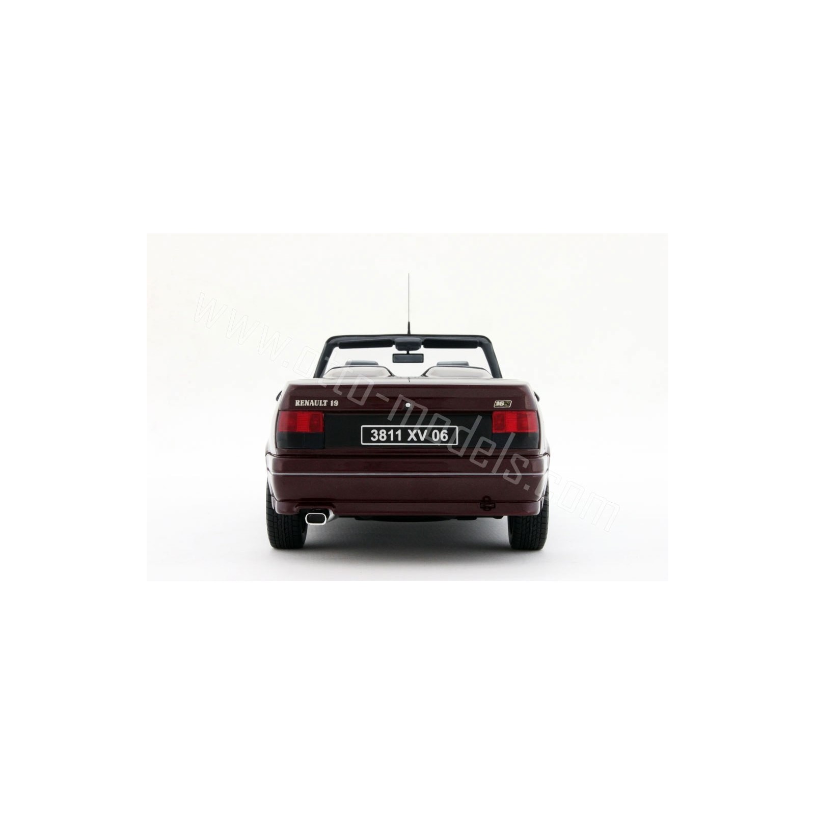 Renault 19 16S Cabriolet Rouge Persan 1991