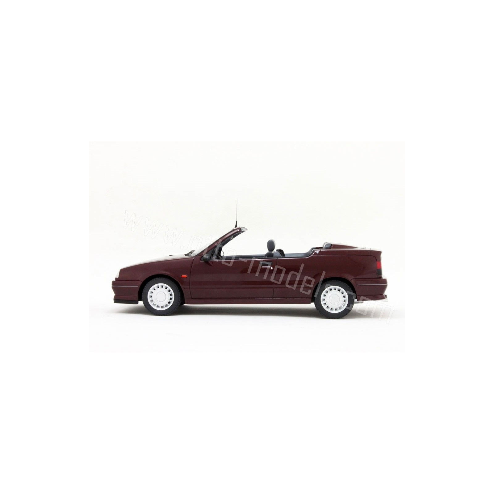 Renault 19 16S Cabriolet Rouge Persan 1991