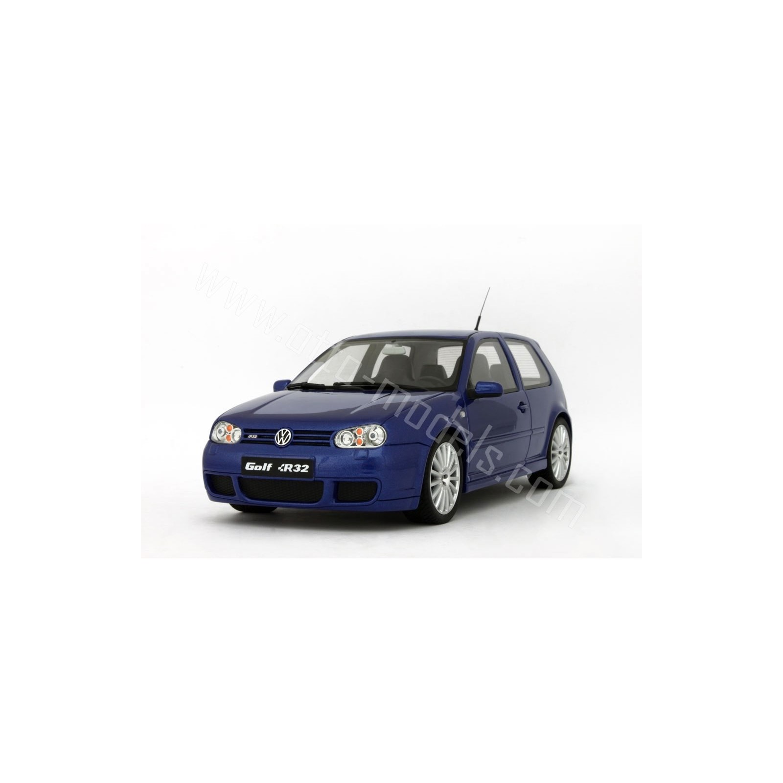 Volkswagen Golf 4 R32 Deep Blue Pearl 2002