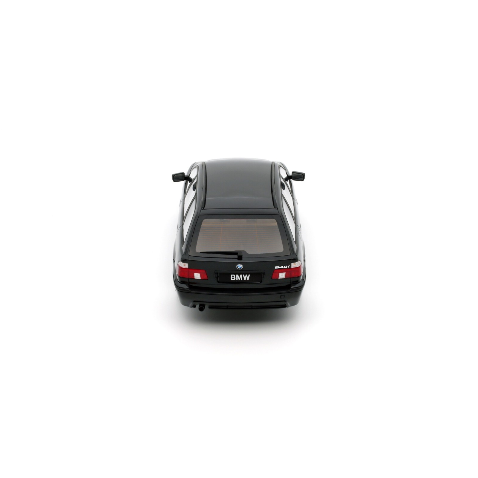 BMW E39 540 Touring M-Pack Black Saphire Metallic 475 2001